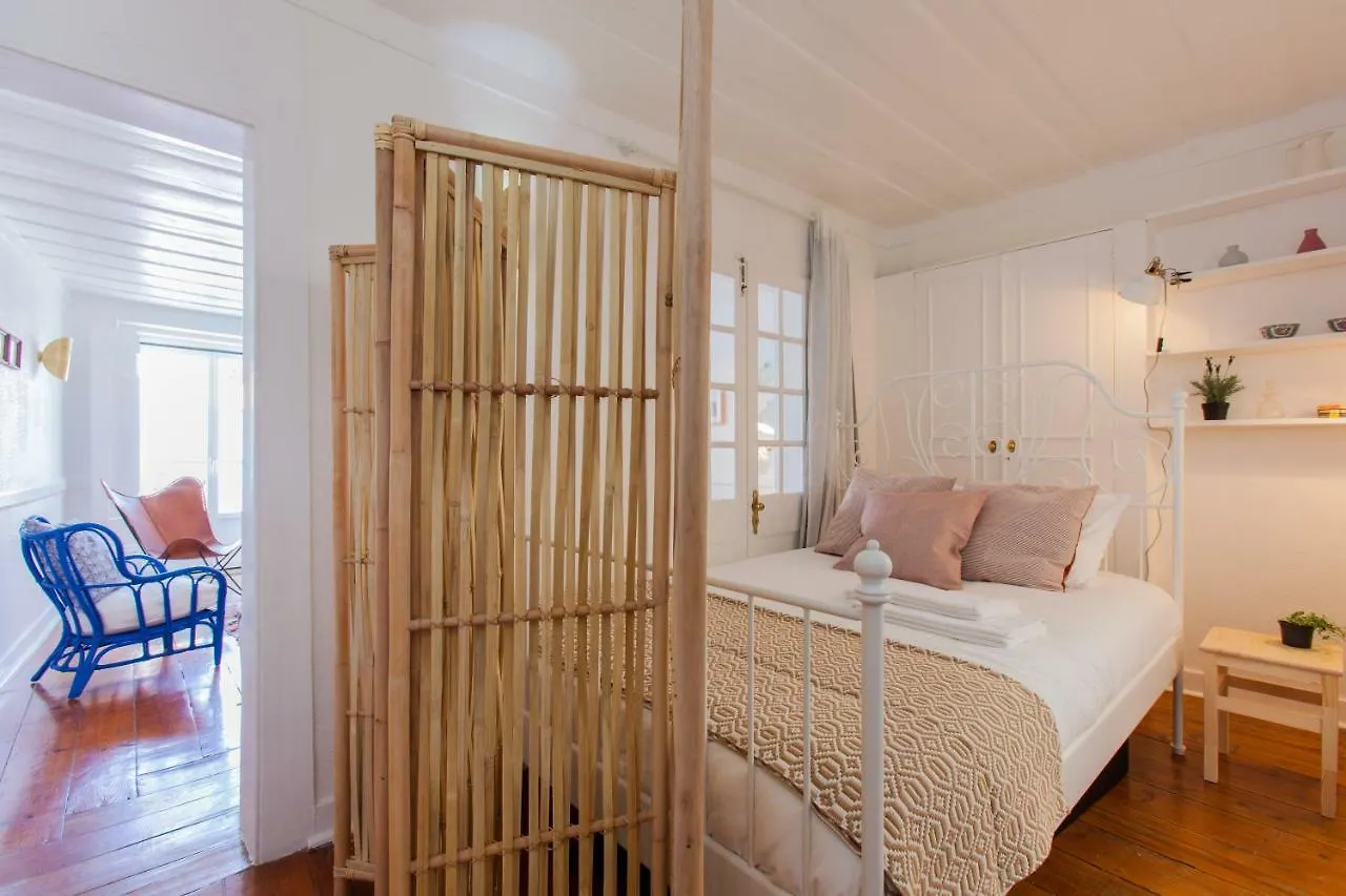 Alfama Sunny & Typical Apartment, By Timecooler Лиссабон