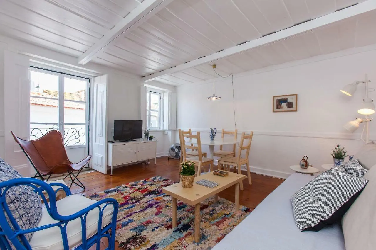 Alfama Sunny & Typical Apartment, By Timecooler Lisbon