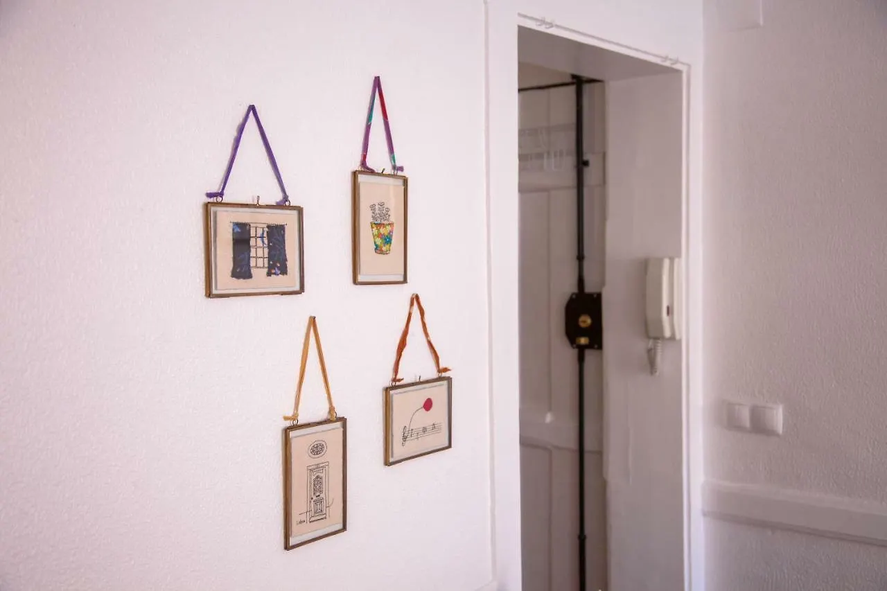 Alfama Sunny & Typical Apartment, By Timecooler Lisbon Portugal
